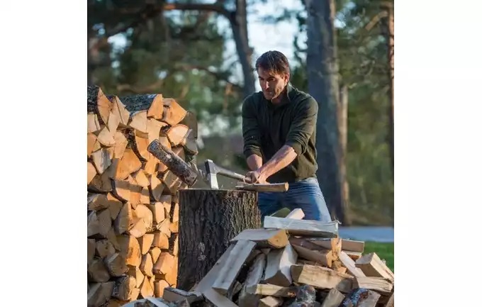 siekiera fiskars